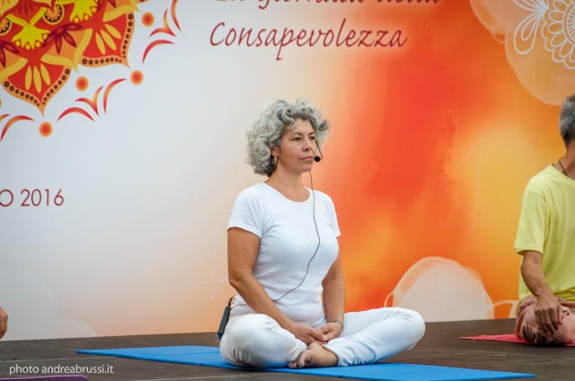 laura melchiori - Yoga Day TV 2016